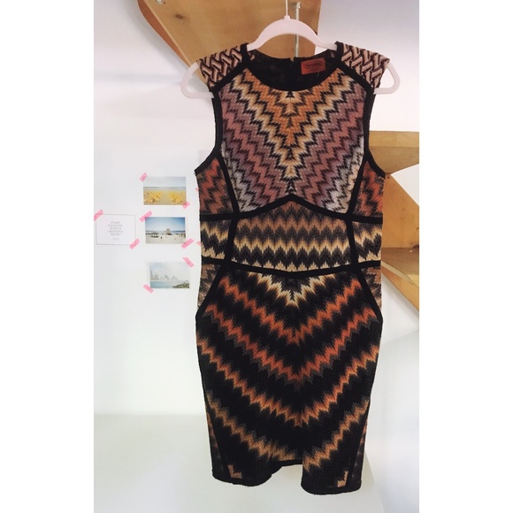 Missoni Dresses & Skirts - Missoni Knitted ZigZag Pattern Shift Dress